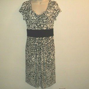 Ellen Tracy Dress Size 4 Black & Cream Floral
